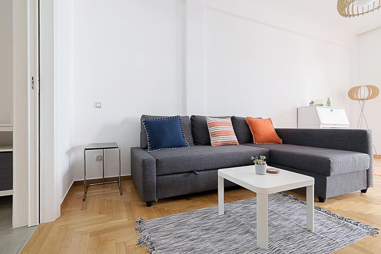 Spacious Two Bedroom Apartment In Central Location Athens Luaran gambar