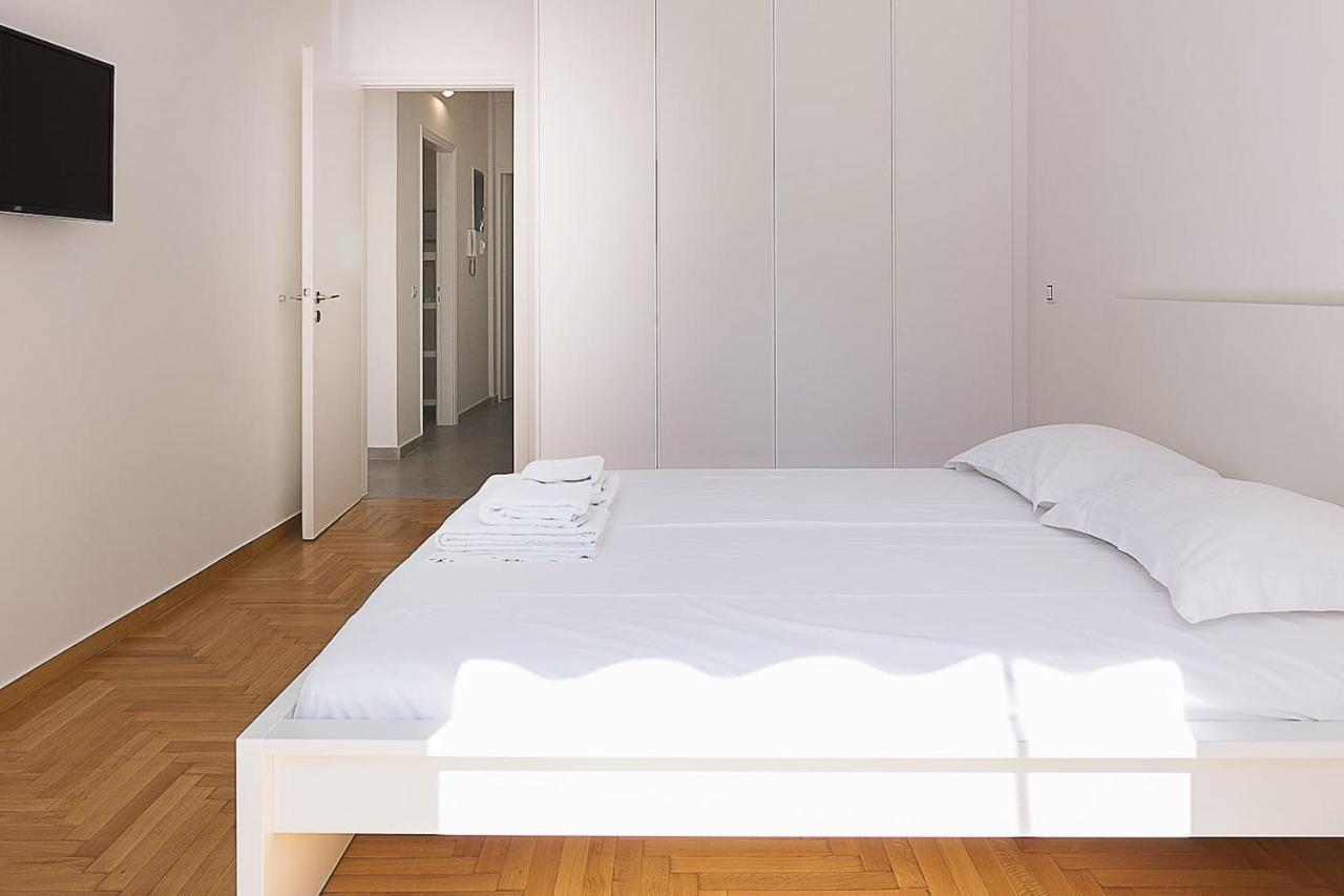 Spacious Two Bedroom Apartment In Central Location Athens Luaran gambar