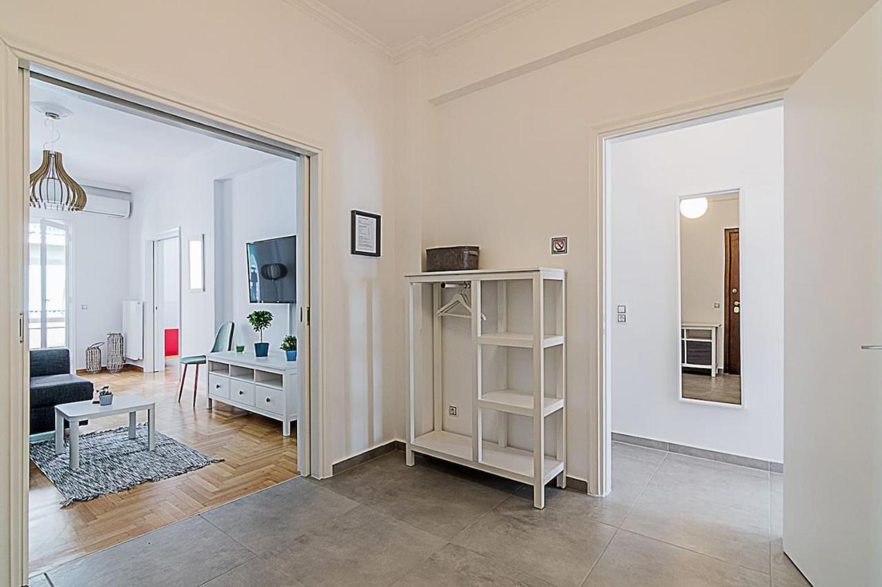 Spacious Two Bedroom Apartment In Central Location Athens Luaran gambar