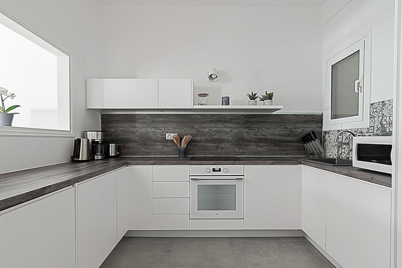 Spacious Two Bedroom Apartment In Central Location Athens Luaran gambar