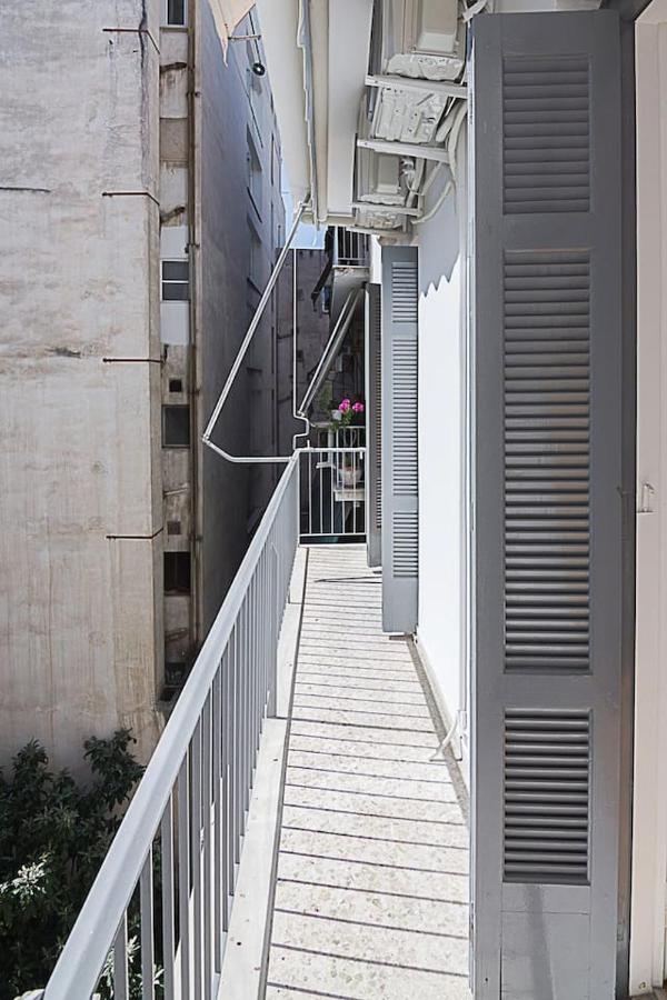 Spacious Two Bedroom Apartment In Central Location Athens Luaran gambar