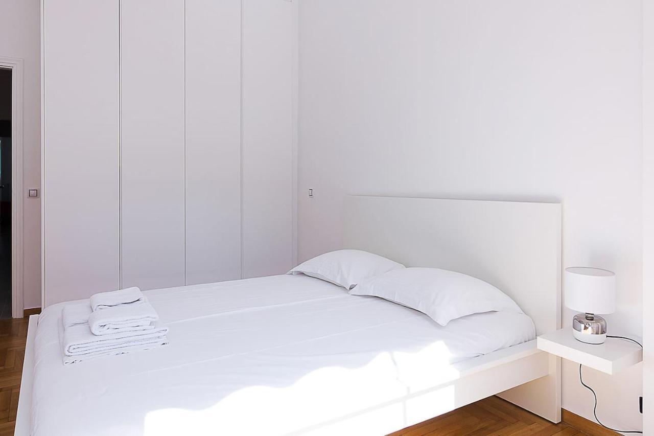 Spacious Two Bedroom Apartment In Central Location Athens Luaran gambar