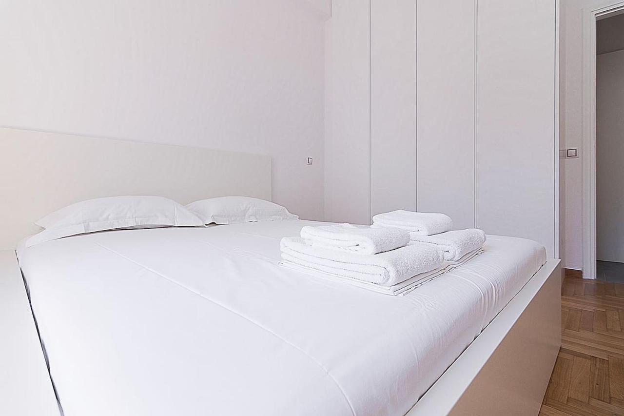 Spacious Two Bedroom Apartment In Central Location Athens Luaran gambar