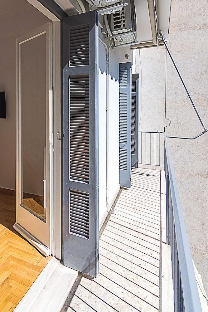Spacious Two Bedroom Apartment In Central Location Athens Luaran gambar